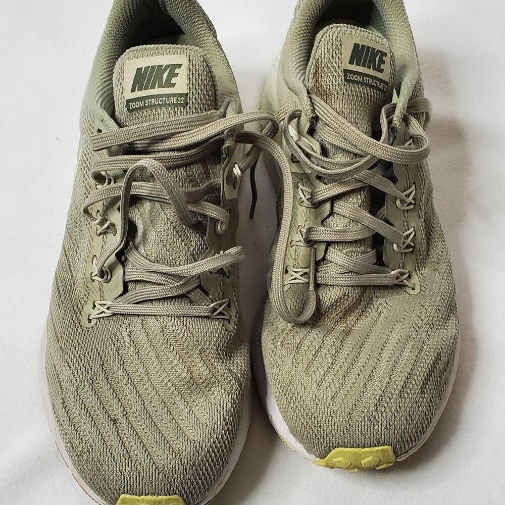 Nike Air Zoom Structure 22 Running Shoes Womens 9.5 Olive‎ Green Tan AA1640-200